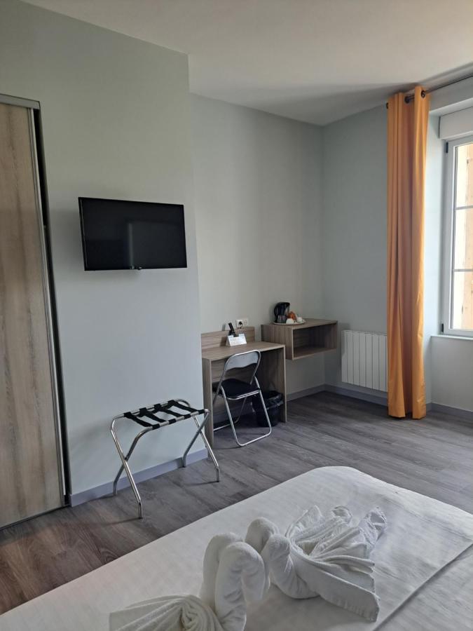 Bed and Breakfast Le Petit Vedaquais Vaas Exterior foto