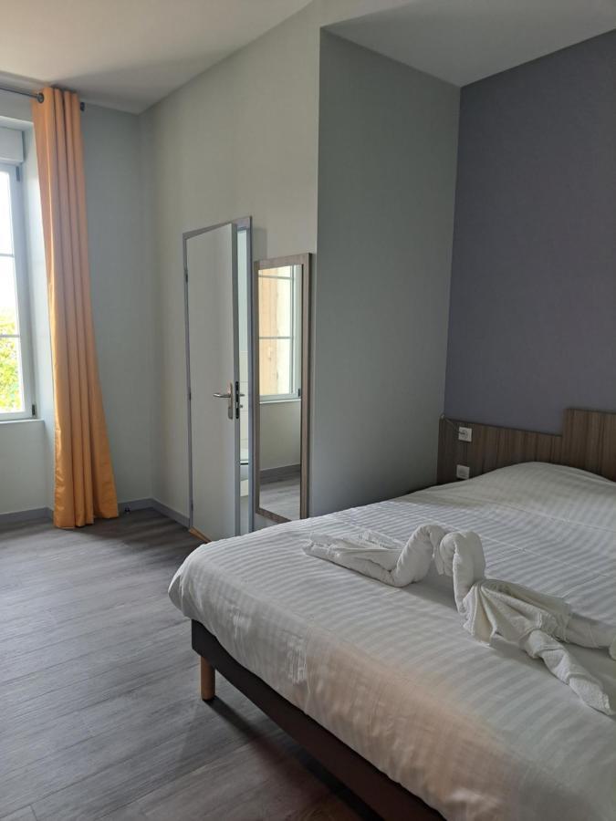 Bed and Breakfast Le Petit Vedaquais Vaas Exterior foto